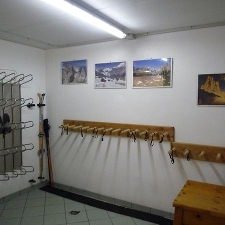 Residence Le Rose Pozza di Fassa Luaran gambar