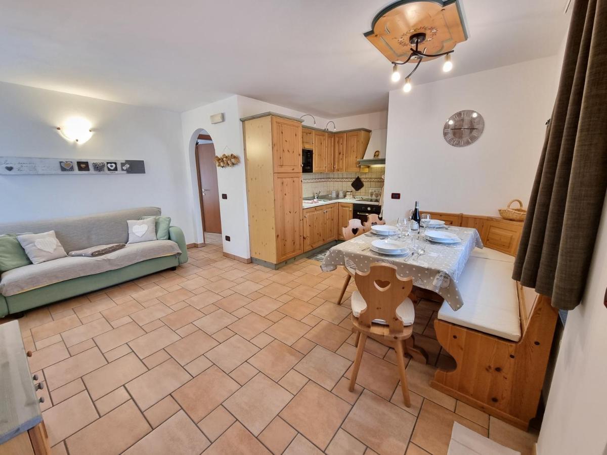 Residence Le Rose Pozza di Fassa Luaran gambar