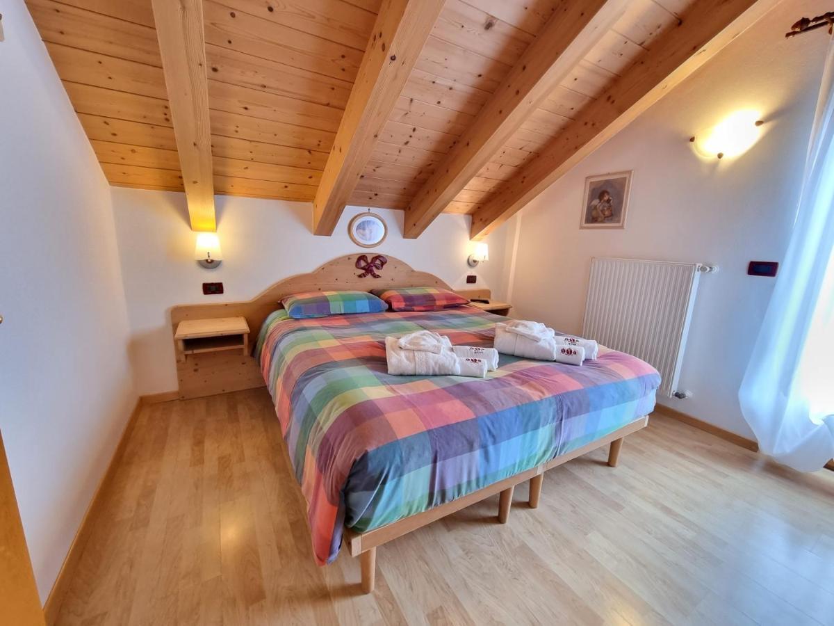 Residence Le Rose Pozza di Fassa Luaran gambar