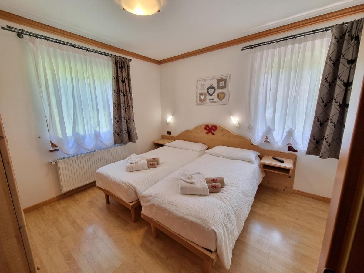 Residence Le Rose Pozza di Fassa Luaran gambar
