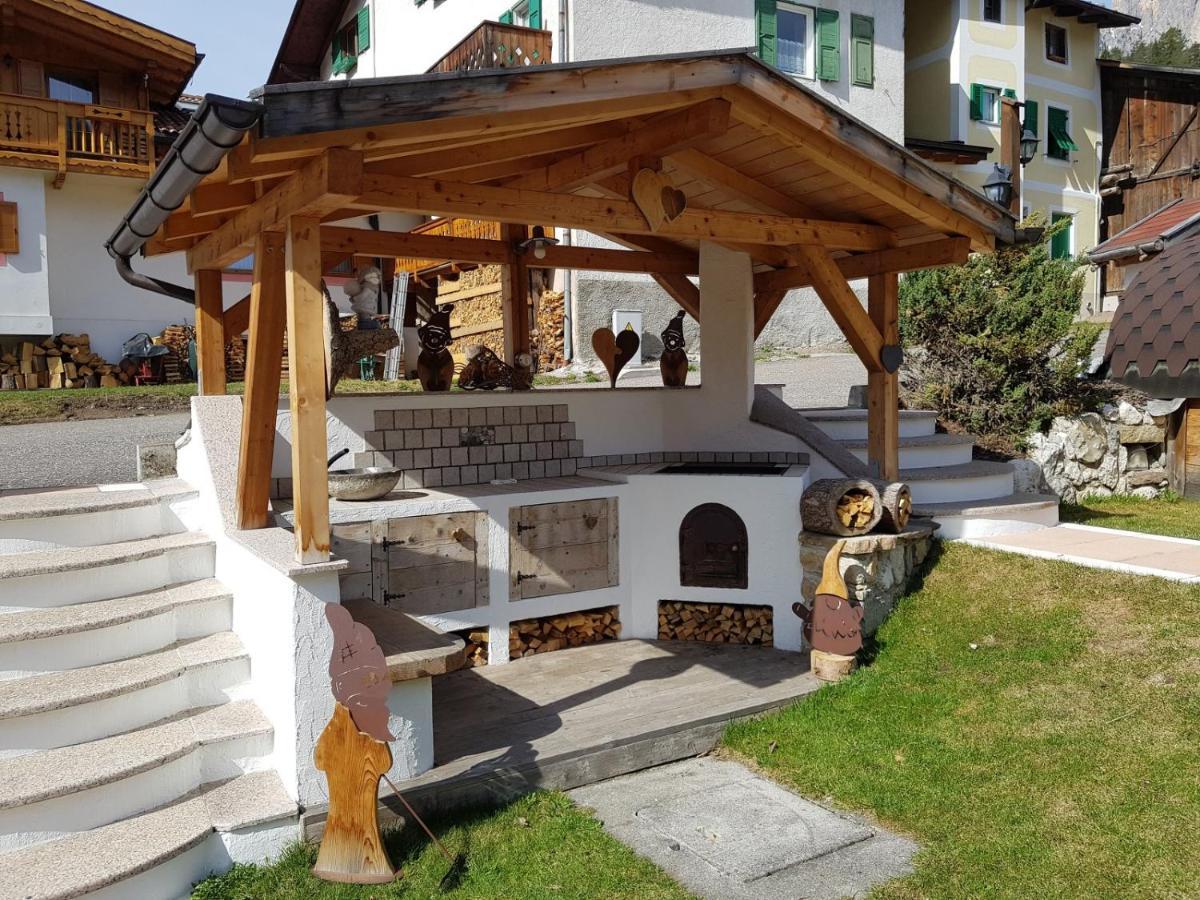 Residence Le Rose Pozza di Fassa Luaran gambar