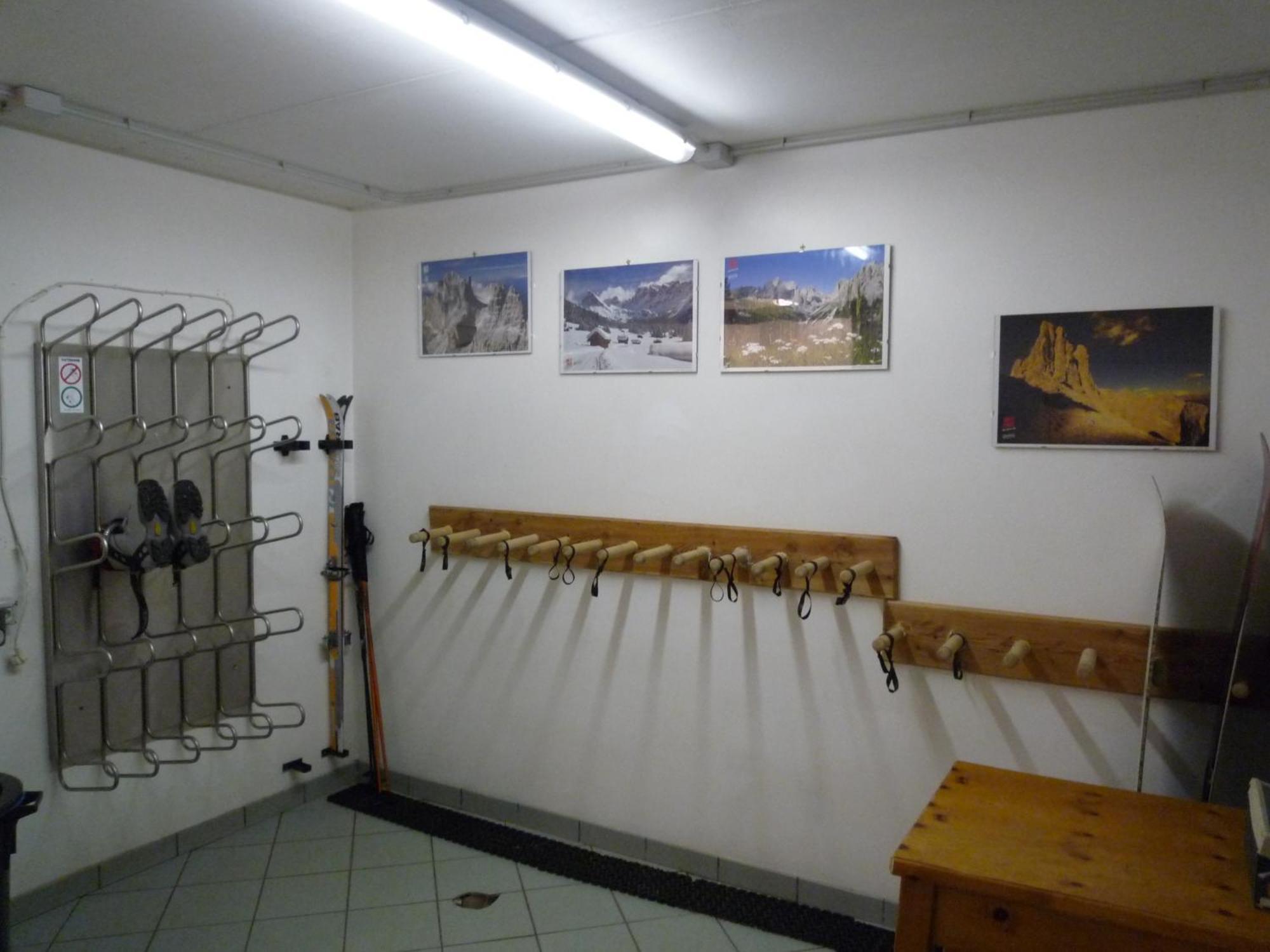 Residence Le Rose Pozza di Fassa Luaran gambar